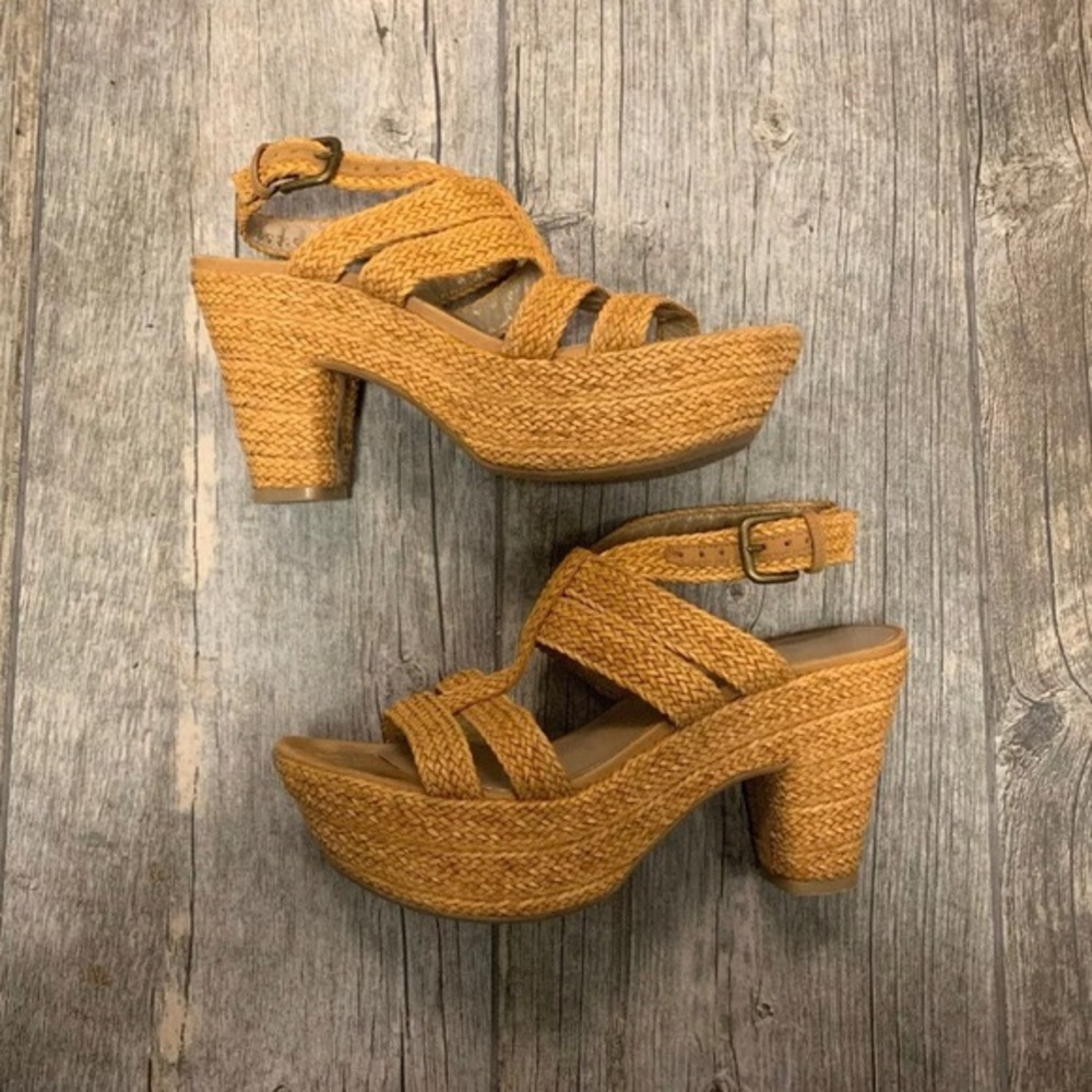 Stuart Weitzman Platform wicker wedge heel size 7